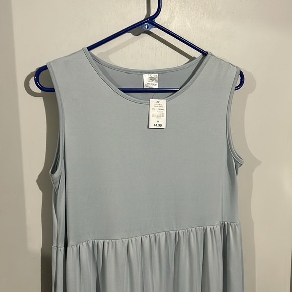 Dress - Picture 4 of 13